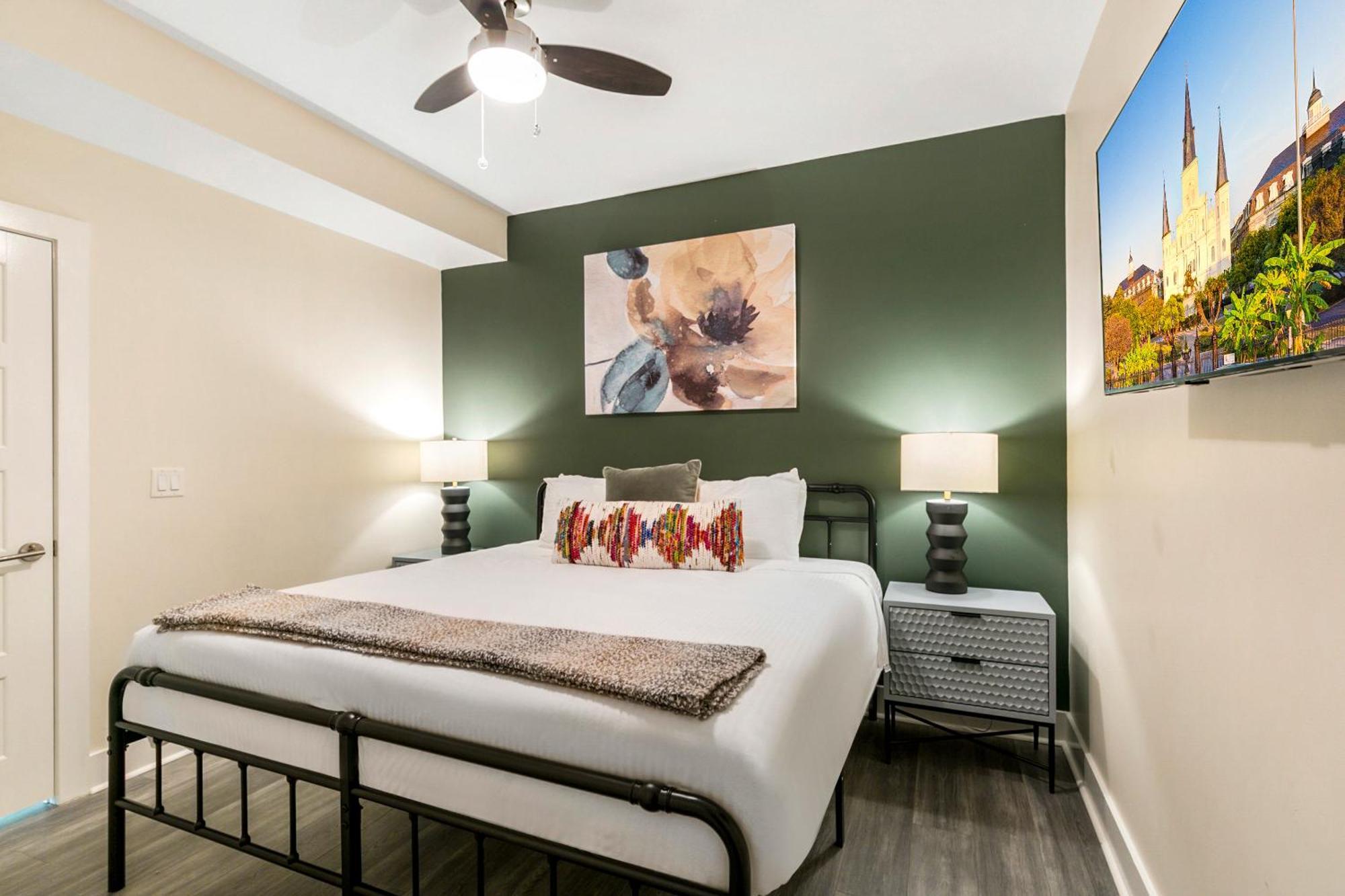 Nola Charm - Luxury 4-Bed Retreat Steps From French Quarter Apartamento Nova Orleães Exterior foto