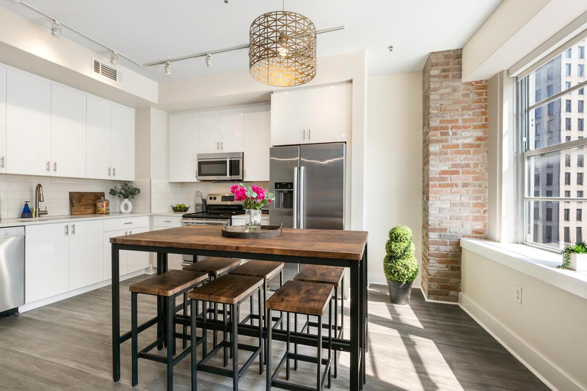Nola Charm - Luxury 4-Bed Retreat Steps From French Quarter Apartamento Nova Orleães Exterior foto