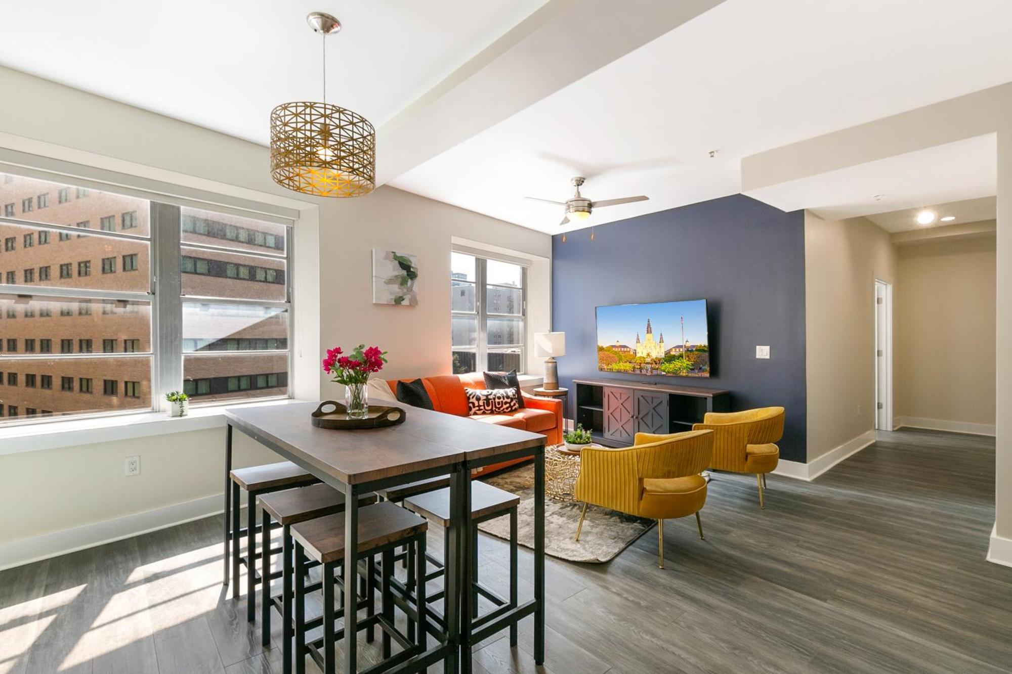 Nola Charm - Luxury 4-Bed Retreat Steps From French Quarter Apartamento Nova Orleães Exterior foto