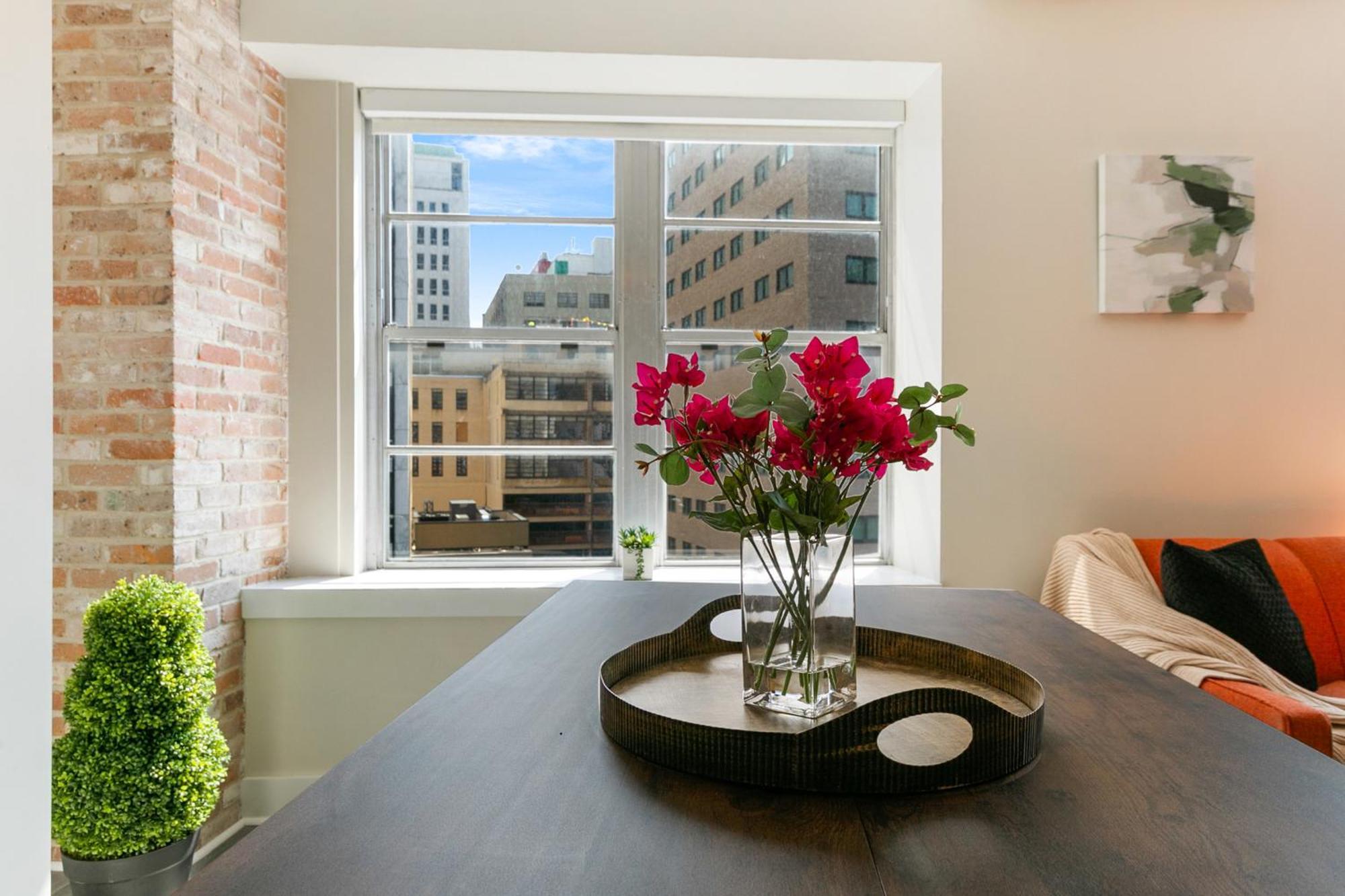 Nola Charm - Luxury 4-Bed Retreat Steps From French Quarter Apartamento Nova Orleães Exterior foto
