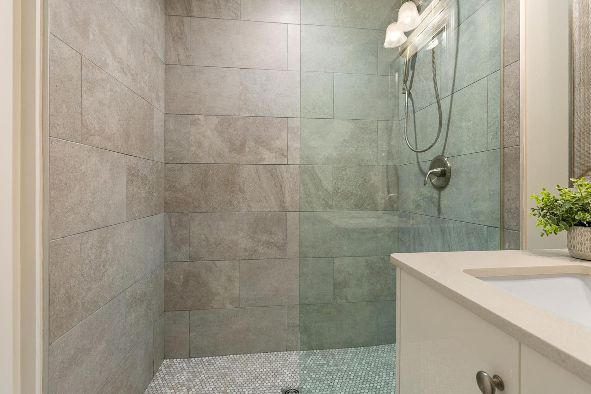 Nola Charm - Luxury 4-Bed Retreat Steps From French Quarter Apartamento Nova Orleães Exterior foto