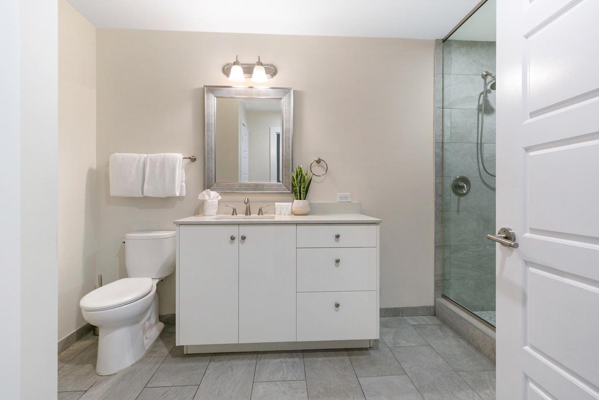 Nola Charm - Luxury 4-Bed Retreat Steps From French Quarter Apartamento Nova Orleães Exterior foto